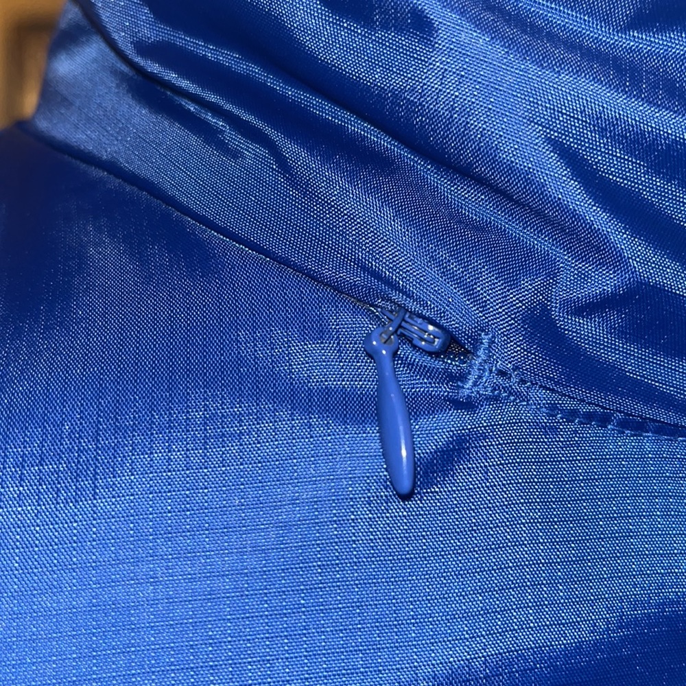 GAP Down Vest - Picture 7 of 16